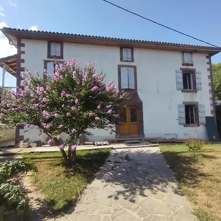 Larraldia