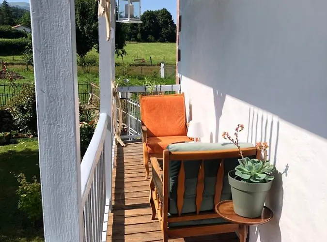 לינה וארוחת בוקר Larraldia Uhart-Cize