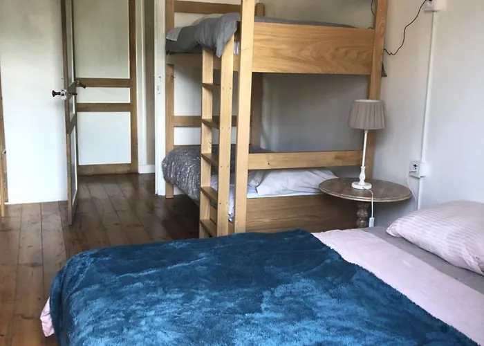 Larraldia לינה וארוחת בוקר *