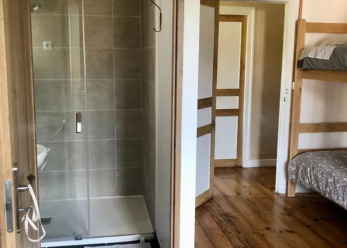 לינה וארוחת בוקר Larraldia